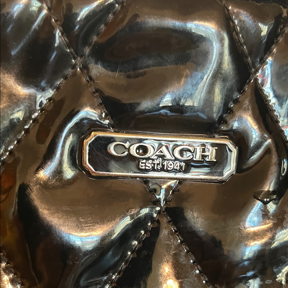 Beautiful Coach Poppy Black Quilted Patent Leather Shoulder Bag - Picture 4 of 13